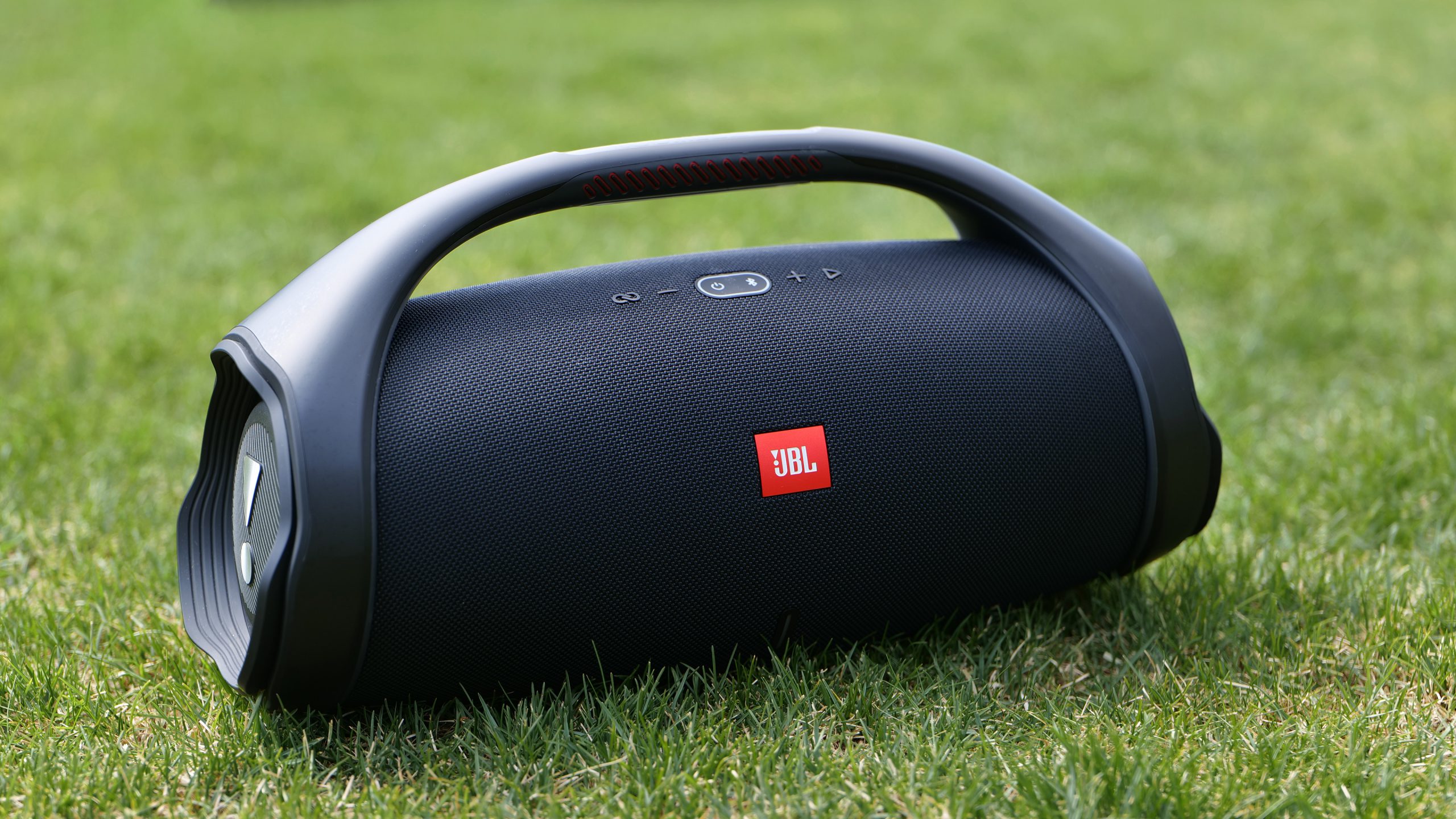 Review: JBL 2 Perfect Balance Between Party And Finesse