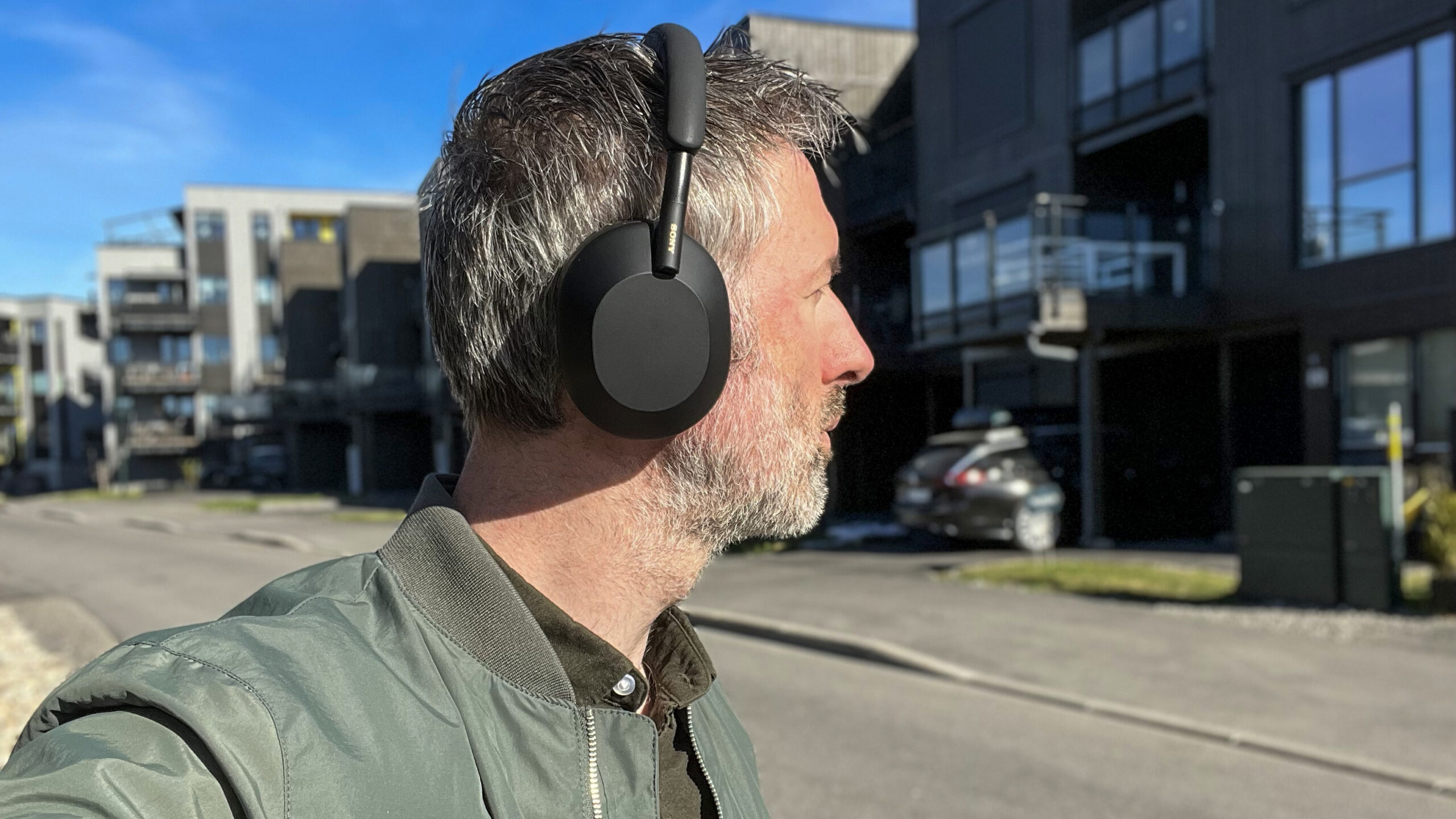 Review: Sony WH-1000XM5  The Very Best Noise Cancelling