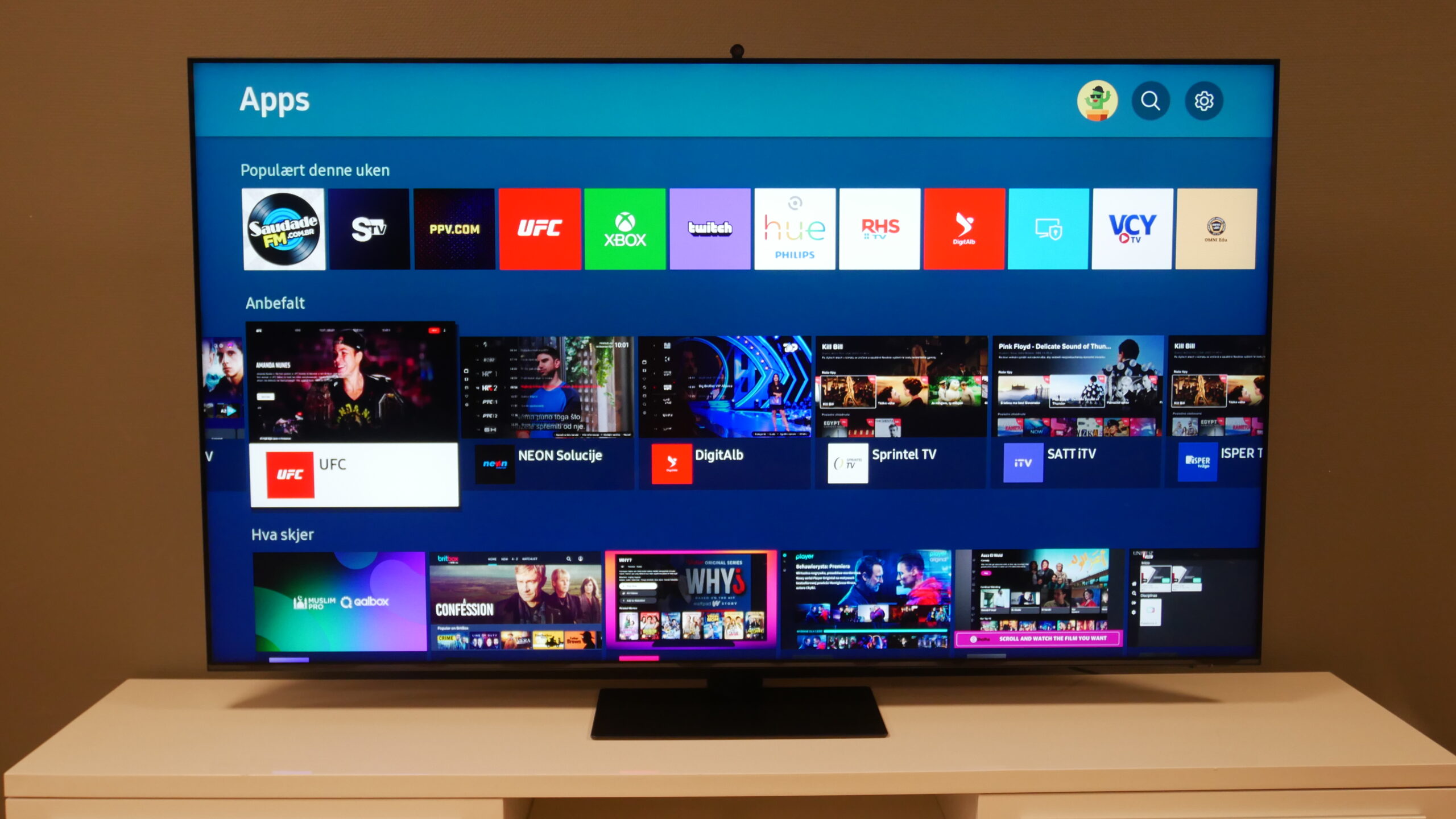 Samsung QN95C review: a super-bright mini-LED TV that thinks it's