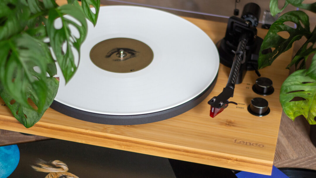 Turntable with a green conscience and Bluetooth